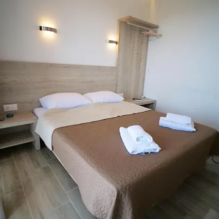 Aparthotel Thea